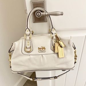 Couch Madison Sabrina Satchel